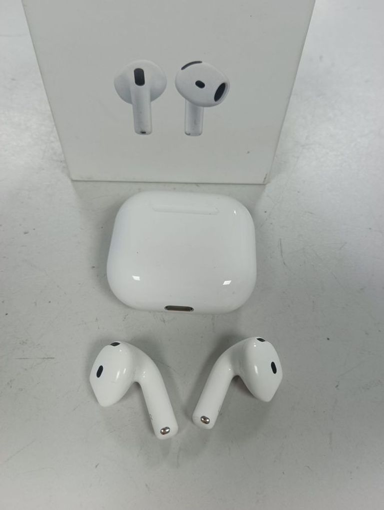Дешиво Apple airpods 4 с ломбарда