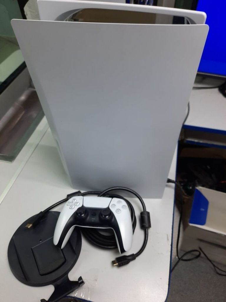 Купить Sony PlayStation 5 825GB Б/У