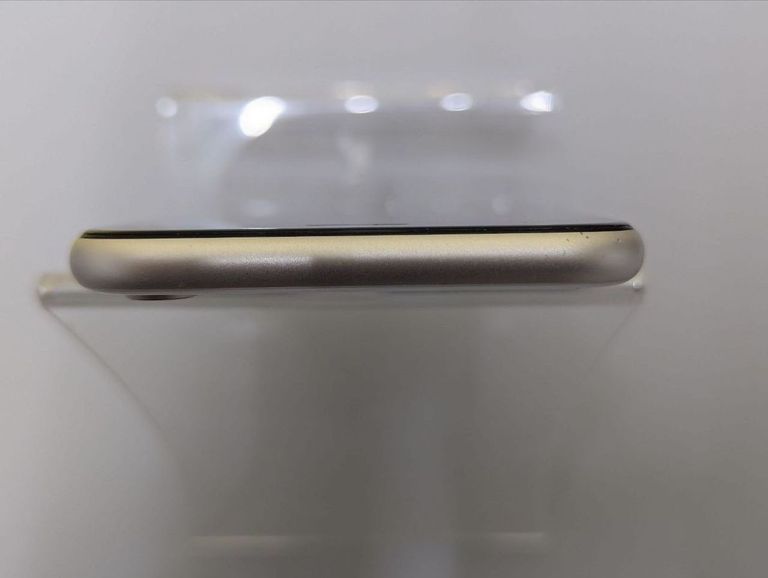 Apple iphone se 2022 128gb Код:01-200824388. Зображення 6