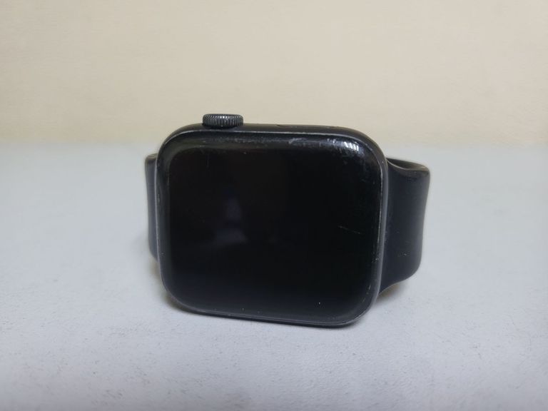 Купити Apple watch se gps 44mm aluminum case a2352 Б/У