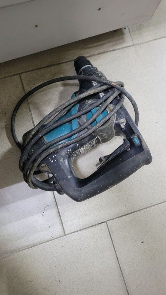 Купить Makita HR2800 Б/У