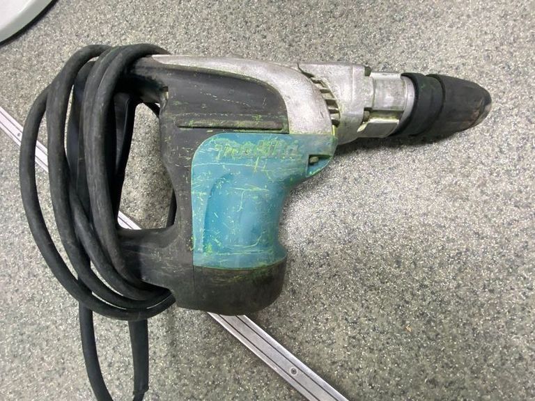 Объявление Makita HR4002 Б/У