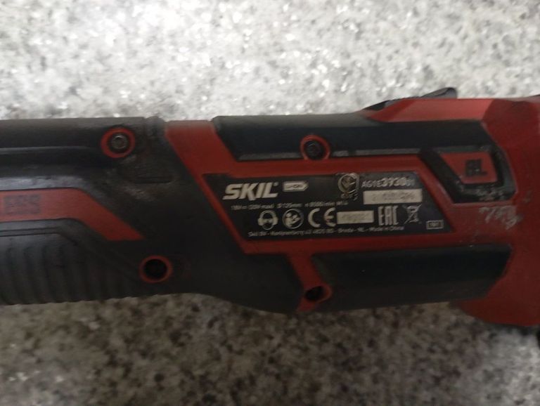 Объявление Skil ag1e3930 + 1акб 4ah + зп Б/У