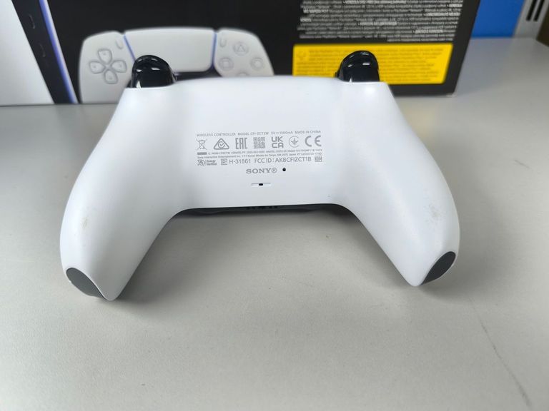 Sony PlayStation 5 Slim Digital Edition 825GB White (1000040658) Код:01-200836798. Изображение 5