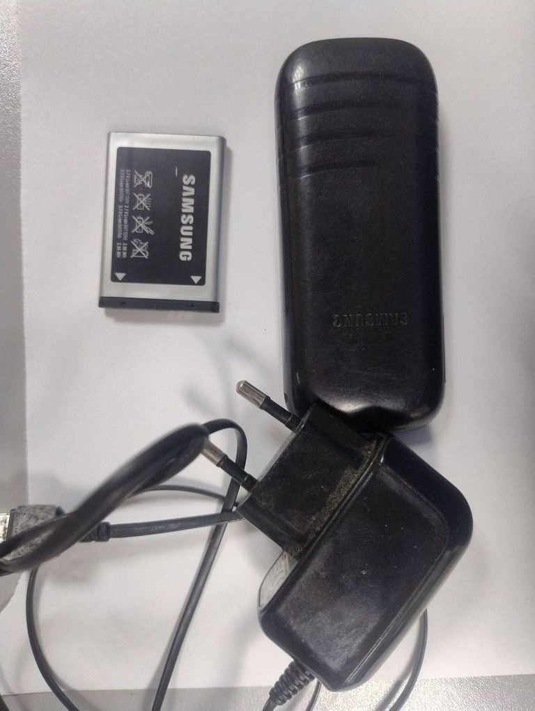 Дешиво Samsung e1200 с ломбарда