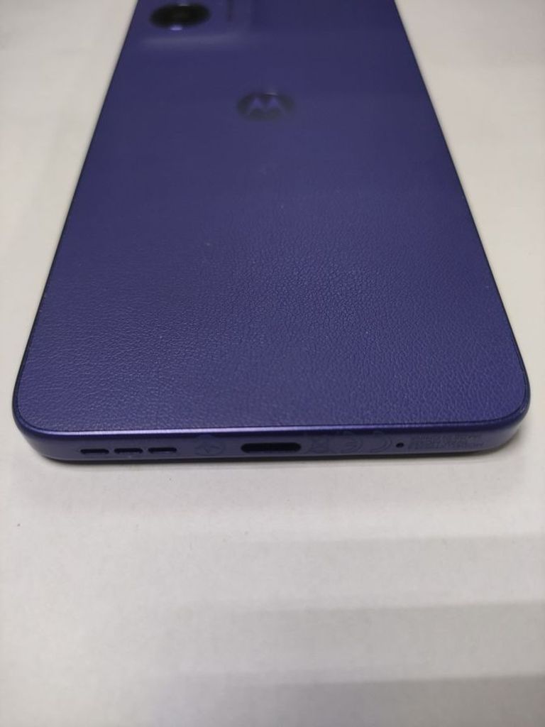 Дешиво Motorola moto e15 2/64gb с ломбарда