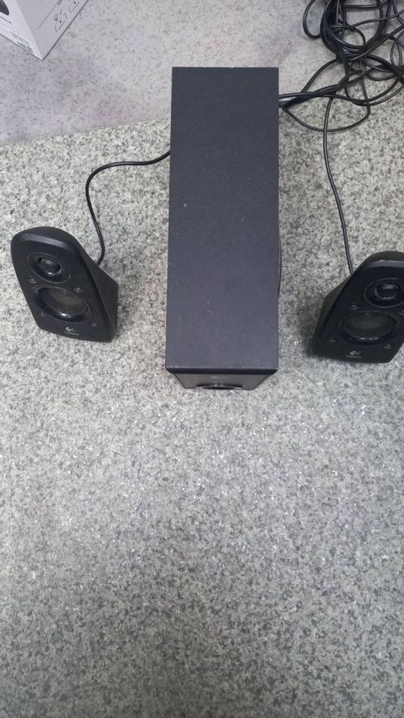 Оголошення Logitech s-220 Б/У