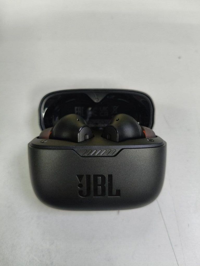 Оголошення Jbl tune 235nc Б/У