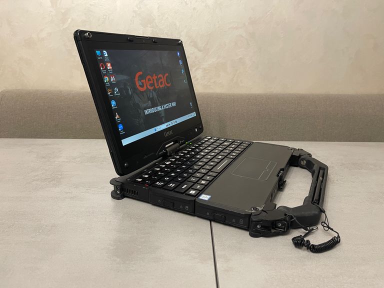Дешево Захищений ноутбук-трансформер Getac V110 G3, 11.6", i5-6300U, 16GB, 128GB, Com-порт з ломбарду