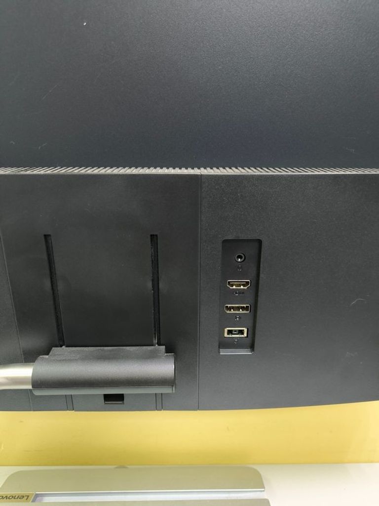 Дешиво Lenovo Q24i-20 (66EEGAC3UA) с ломбарда