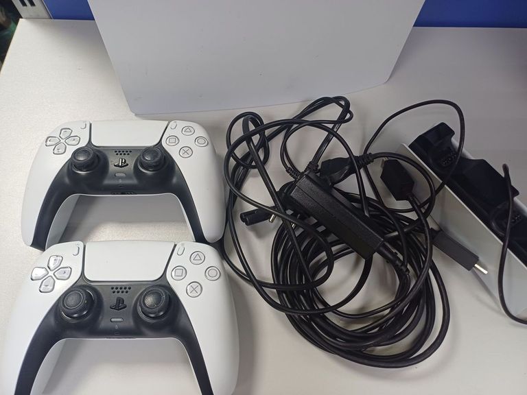 Sony PlayStation 5 825GB Код:01-200900265. Зображення 5