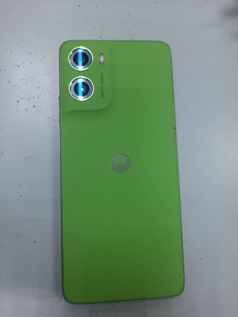 Оголошення Motorola moto g06 4g 4/64gb tendril Б/У