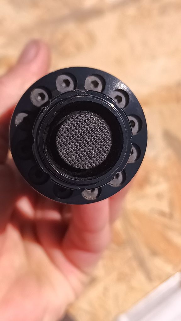 Дешево Claser з ломбарду