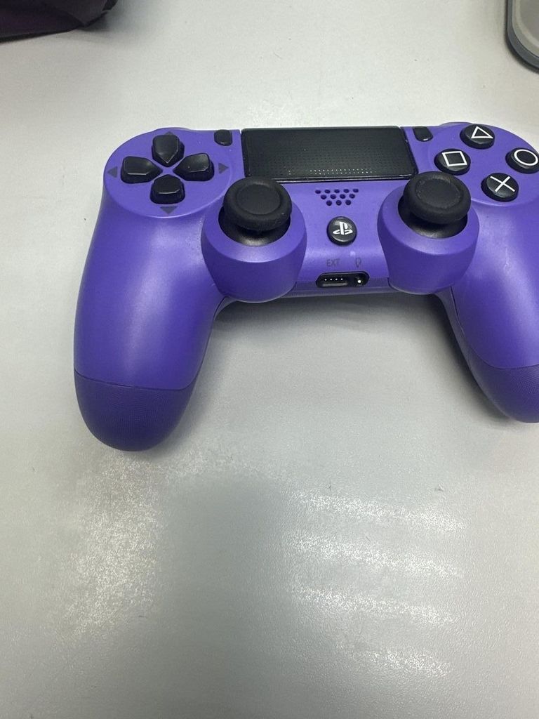 Купити Sony dualshock 4 v2 Б/У