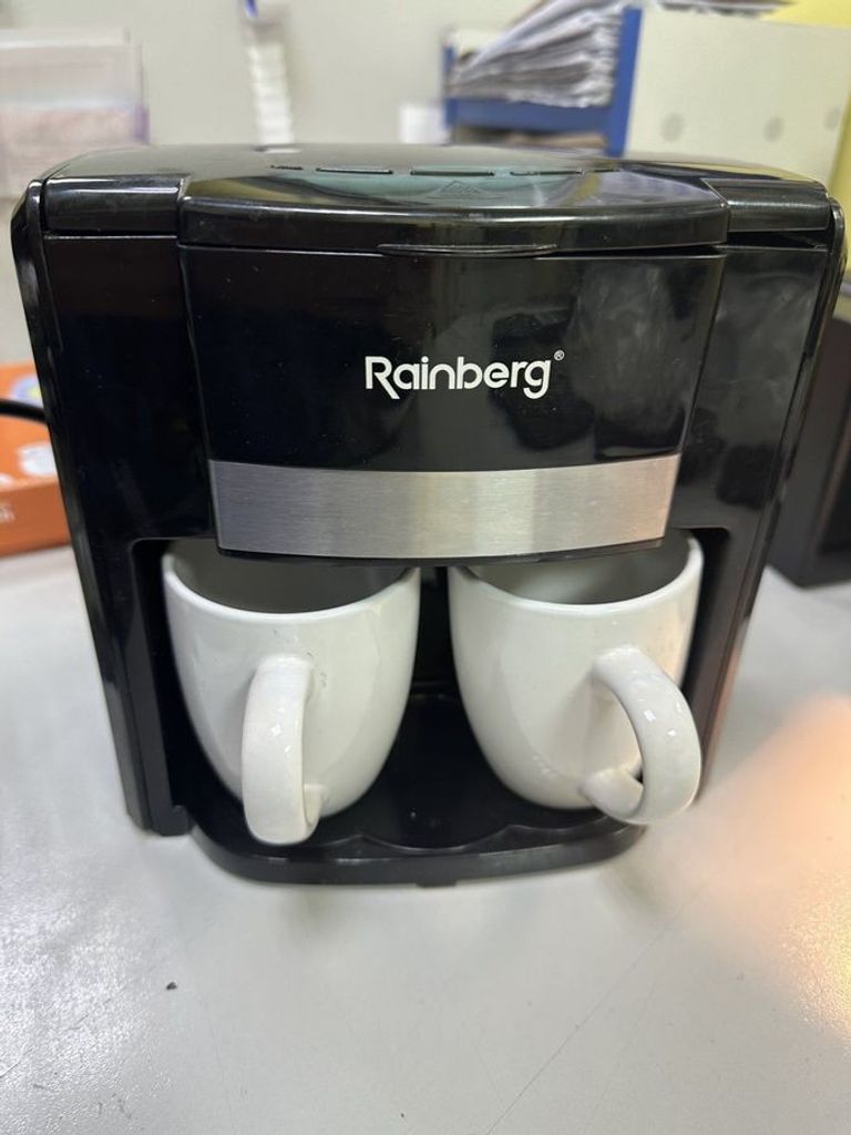 Купить Кофеварка капельная Rainberg RB-613 (0,3 л, 500 Вт) с двумя керамическими чашками Б/У