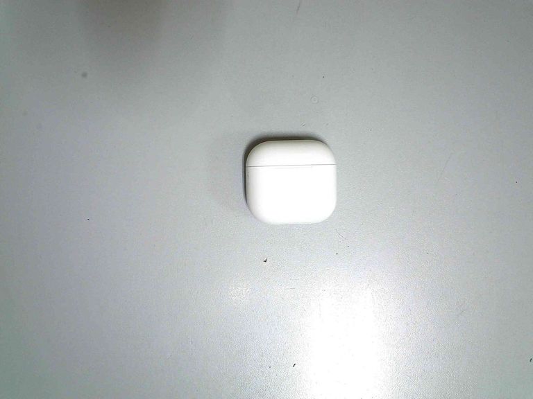 Купити Apple airpods 4 with active noise cancellation Б/У