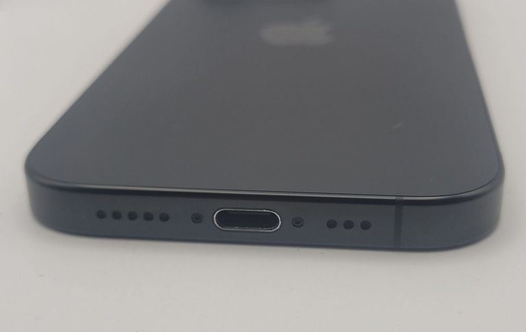 Apple iphone 16 pro 256gb Код:01-200918382. Изображение 5