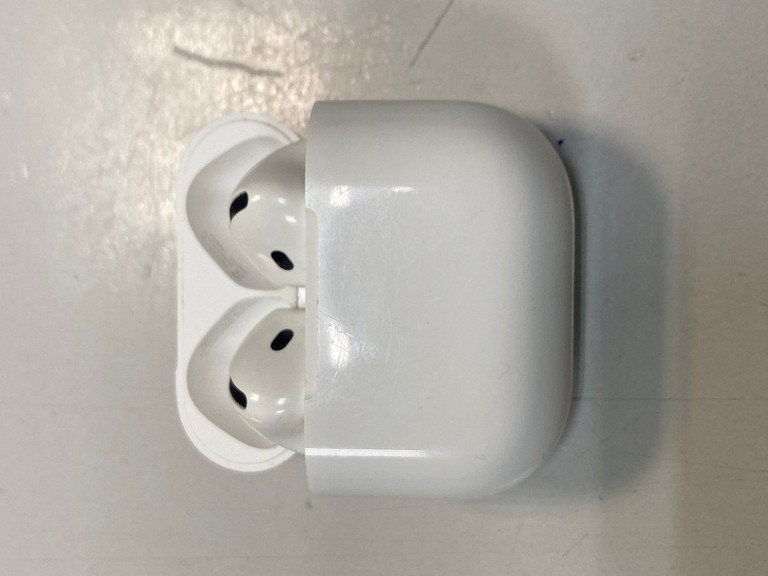 Купить Apple airpods 4 with active noise cancellation Б/У