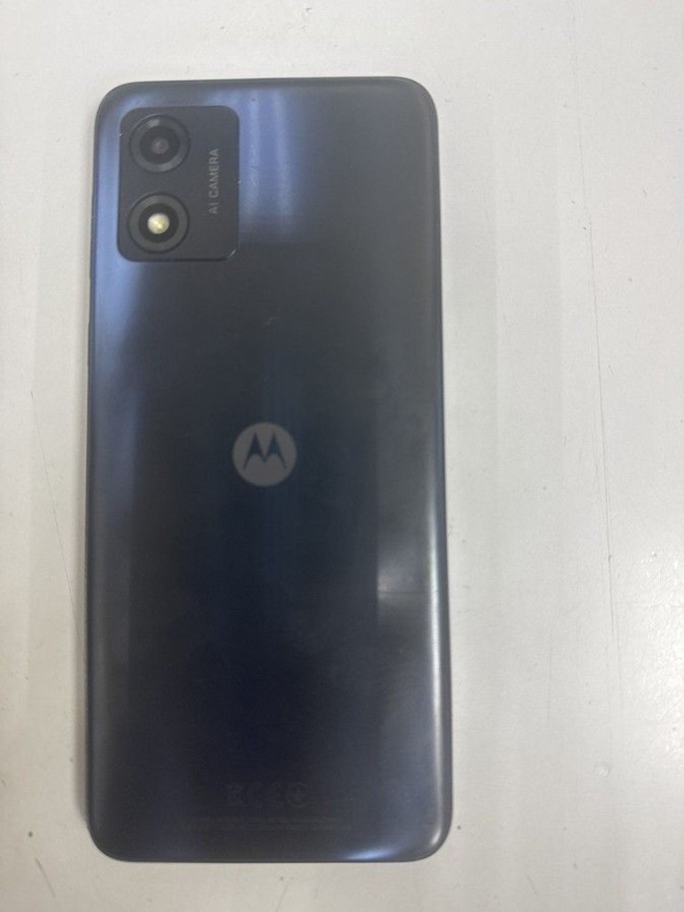 Дешево Motorola moto e13 8/128gb xt2345-3 з ломбарду