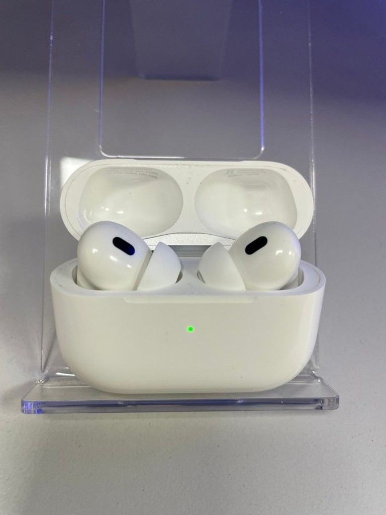 Дешево Apple airpods pro 2nd generation with magsafe charging case usb-c з ломбарду