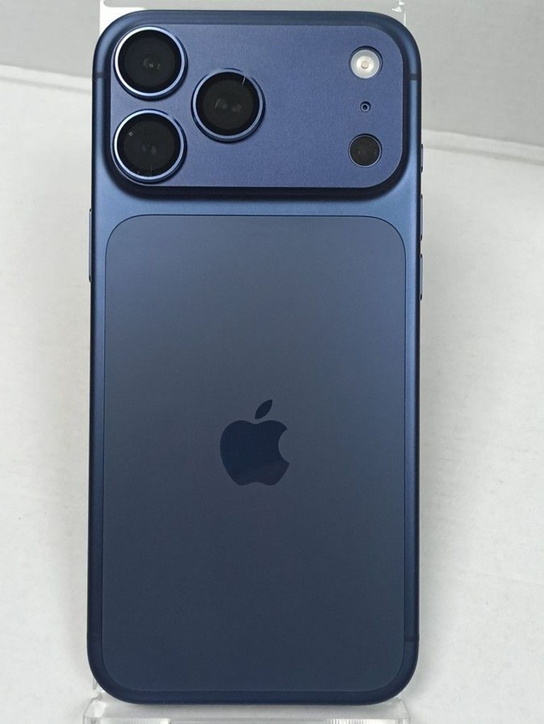 Купить Apple iphone 17 pro max 256gb Б/У
