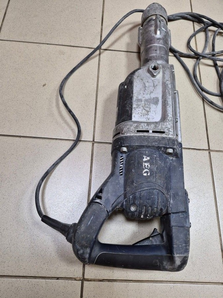 Дешево Aeg PM 10 E (4935412418) з ломбарду
