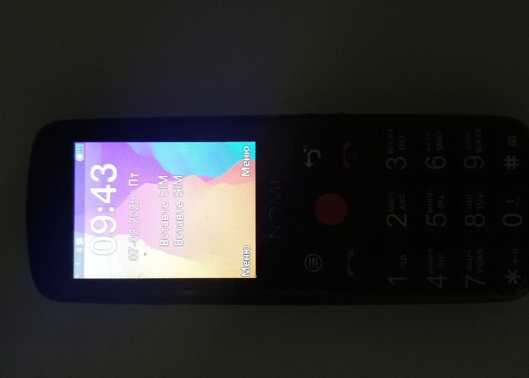 Купити Nomi i2440 Black Б/У