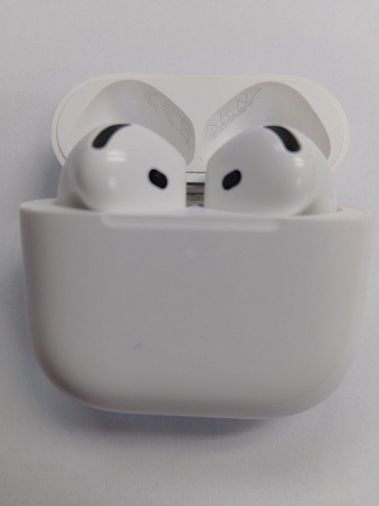Купити Apple airpods 4 Б/У