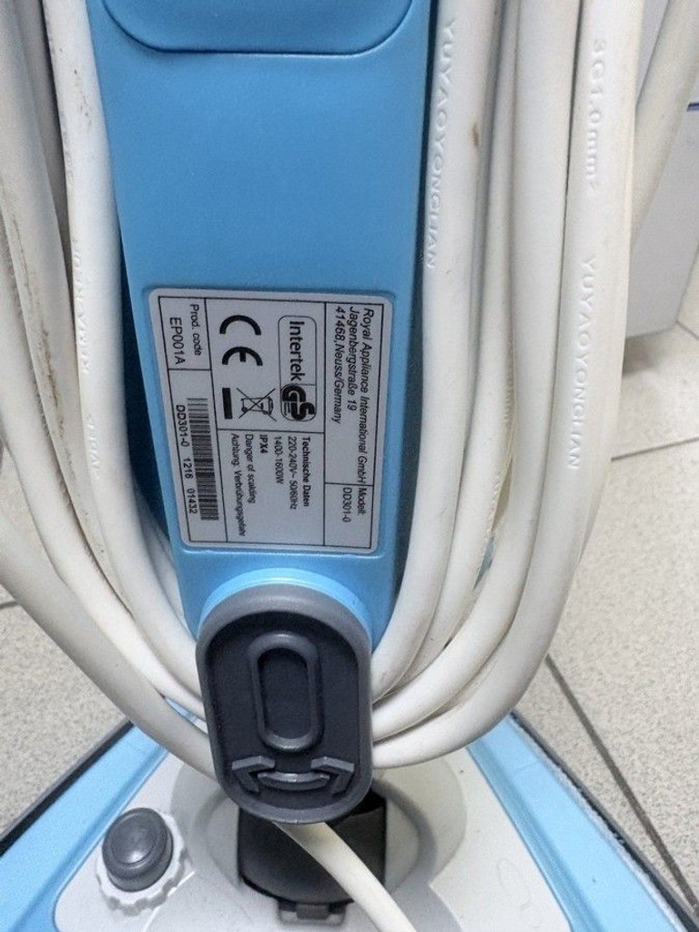 Купить Dirt Devil DD302-0 AQUAclean 2in1 Б/У