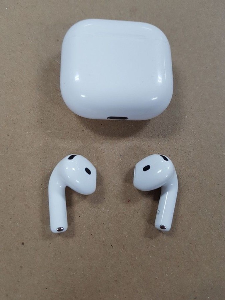 Розпродаж Apple airpods 4, продавець Техноскарб