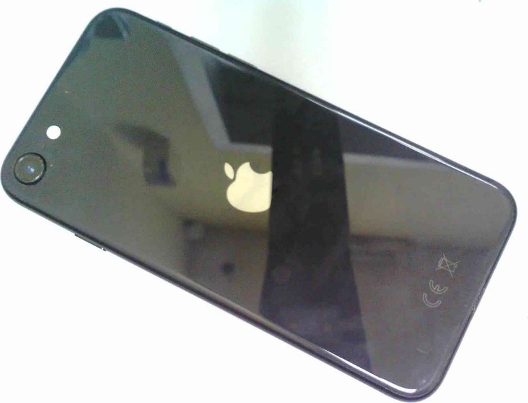 Оголошення Apple iphone se 2022 64gb Б/У