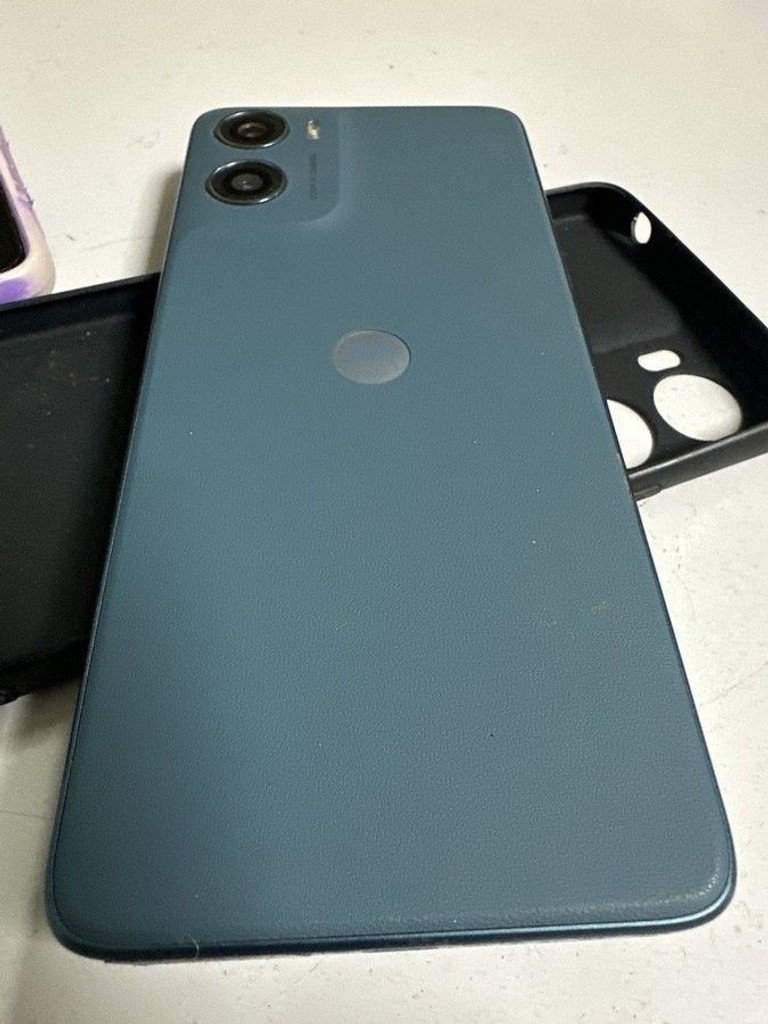 Дешево Motorola moto g06 power 4/256gb з ломбарду