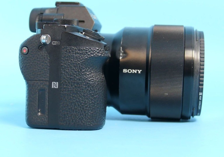 Sony A7 II (Alpha 7 II) + Sony FE 85mm F1.8 | Пробіг 11513 кадрів. Код:null. Изображение 10