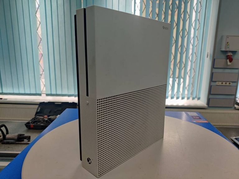 Объявление Xbox360 one s 500gb Б/У