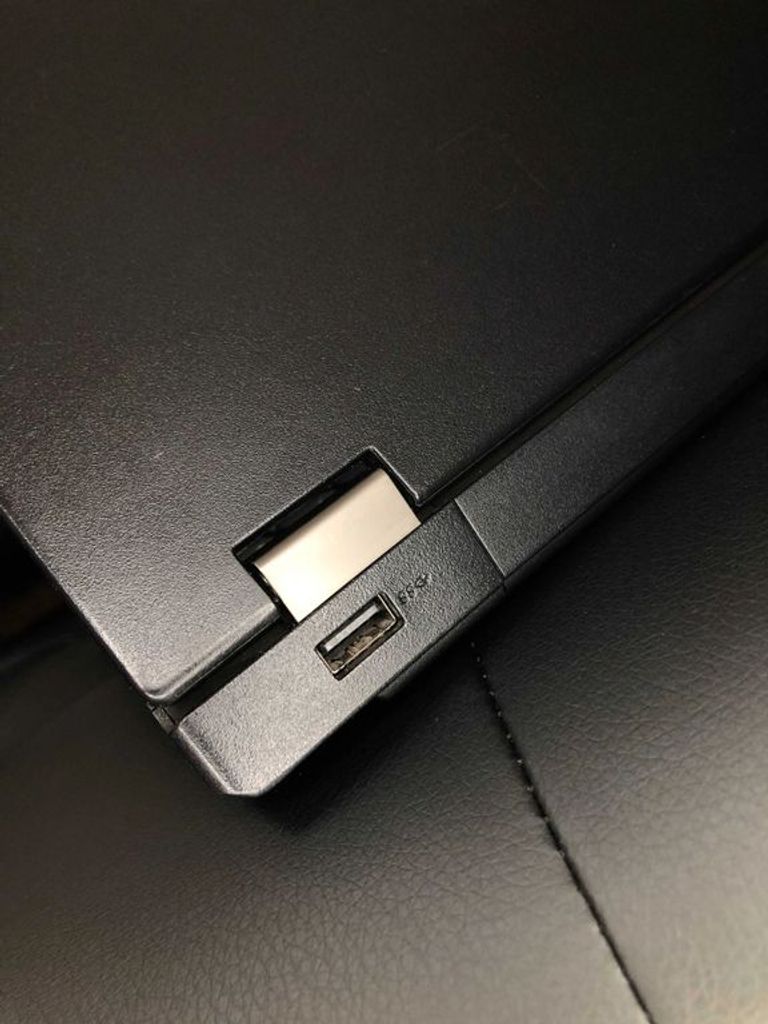 Дешиво ThinkPad L560/15.6"HD/і5-6/8GB/256GB с ломбарда