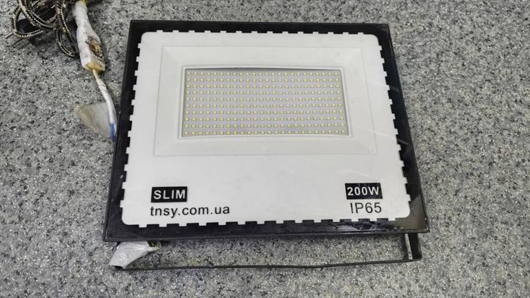 Дешиво Ultra Slim led 200w 220v 18000lm 6500k ip65 с ломбарда