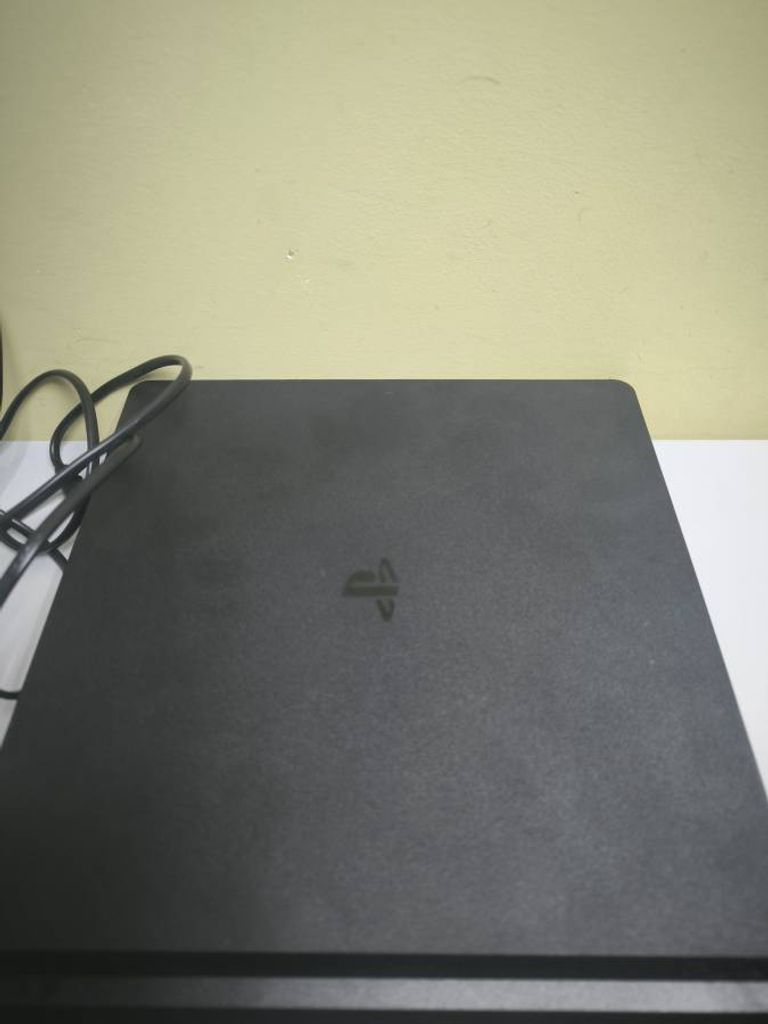 Sony playstation 4 slim 1tb