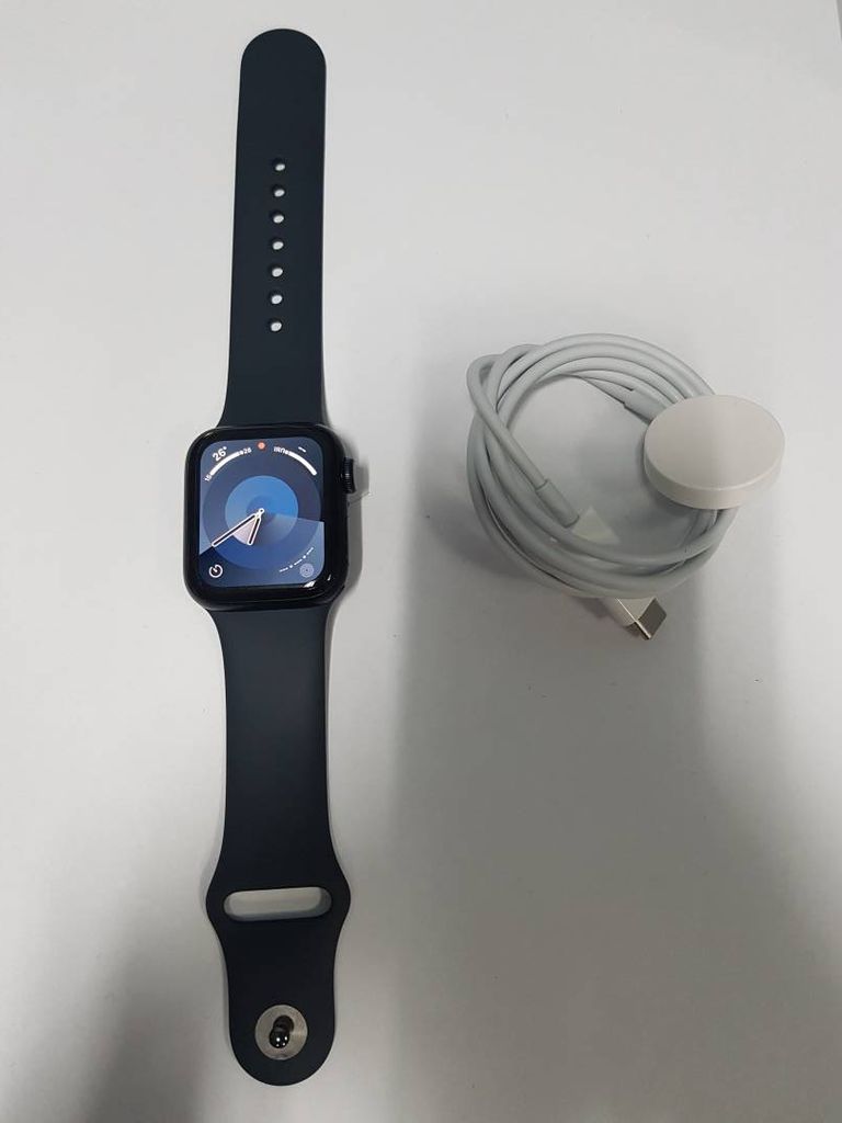 Apple watch se 2 gps 40mm aluminum case with sport