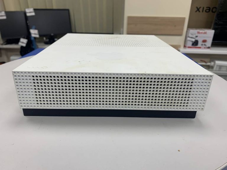 Microsoft Xbox One S 1TB