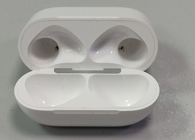 Apple airpods 4 with active noise cancellation Код:01-200593345. Зображення 13