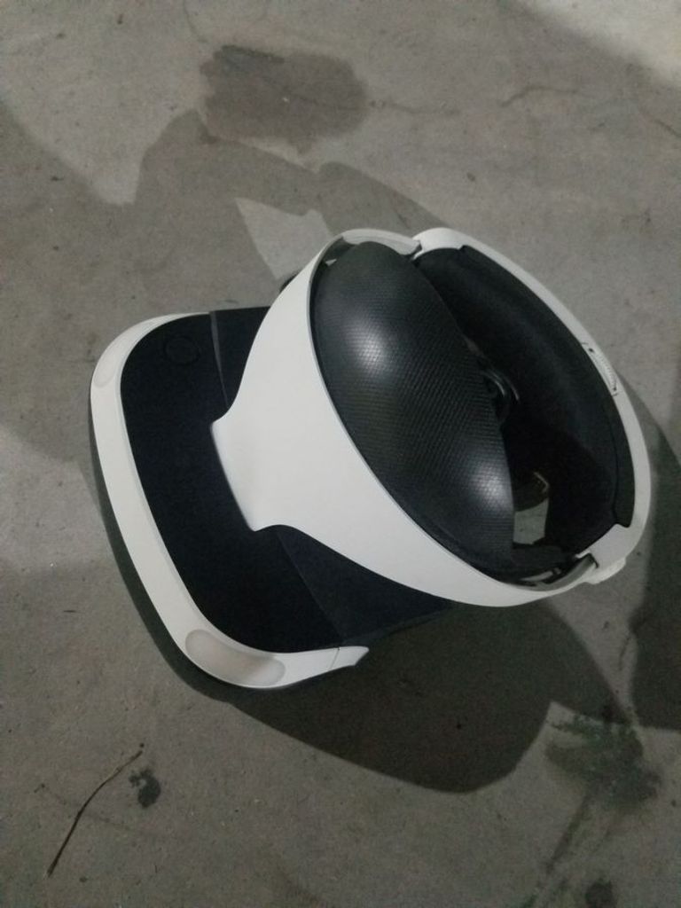 Купить Sony PlayStation VR + PlayStation Camera + PlayStation Move + Game Б/У