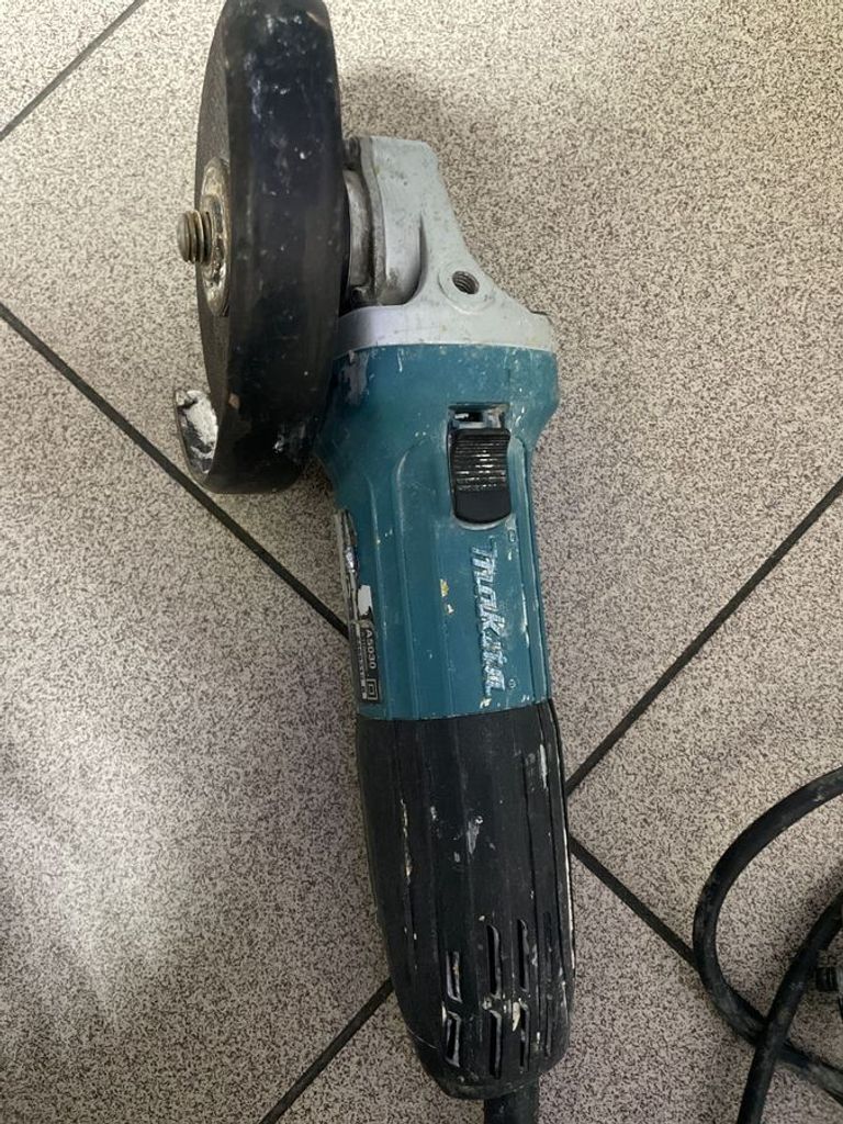 Дешево Makita GA5030 з ломбарду