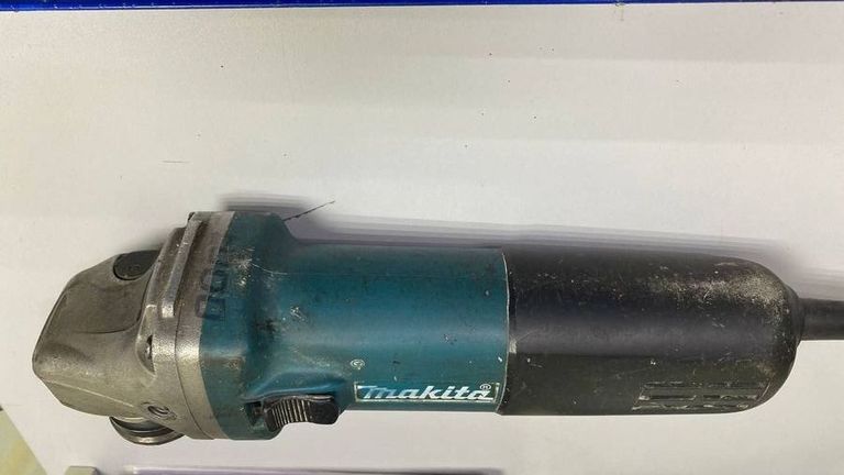 Купити Makita 9558HN Б/У