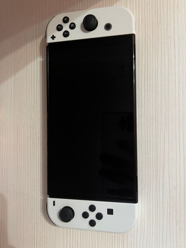 Оголошення Nintendo Switch OLED with White Joy-Con (045496453435) Б/У