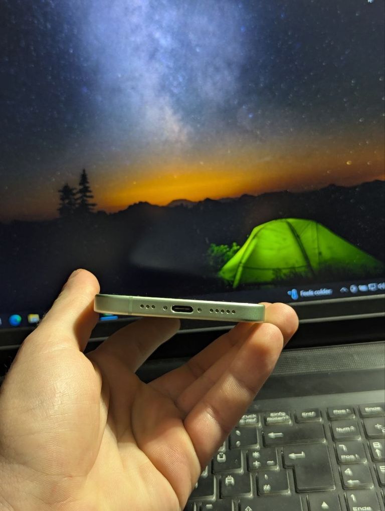 Apple iPhone 15 Plus 128GB Green (MU173) Код:null. Изображение 4