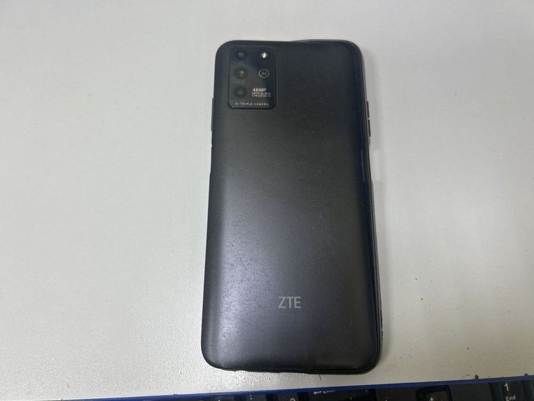 Объявление ZTE Blade V30 Vita 4/128GB Green Б/У
