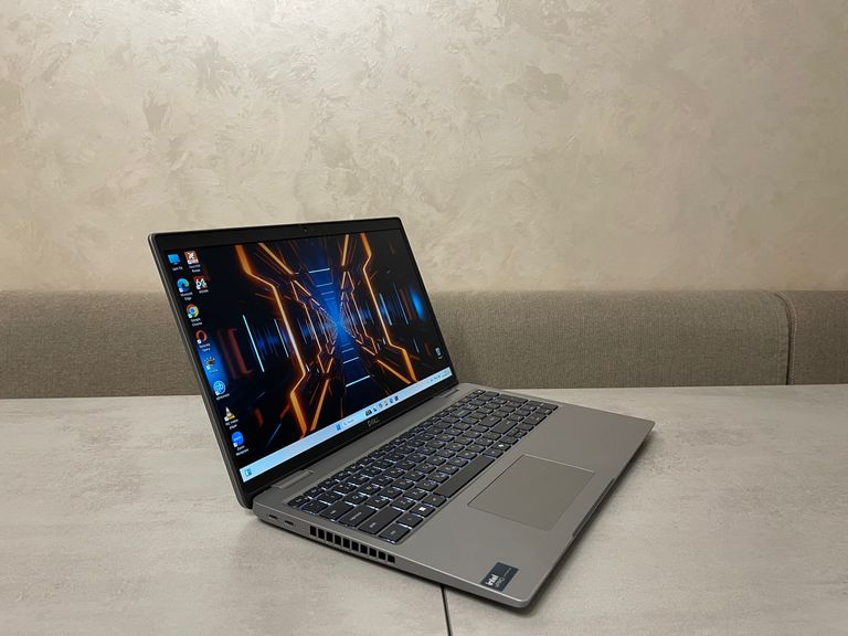 Дешево Dell Latitude 5550, 15,6"  з ломбарду