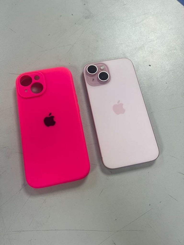 Купити Apple iPhone 15 128GB Green Б/У