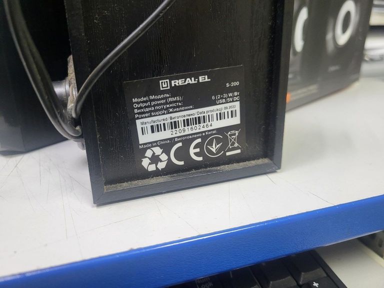 Купити Real-el S-200 Black Б/У