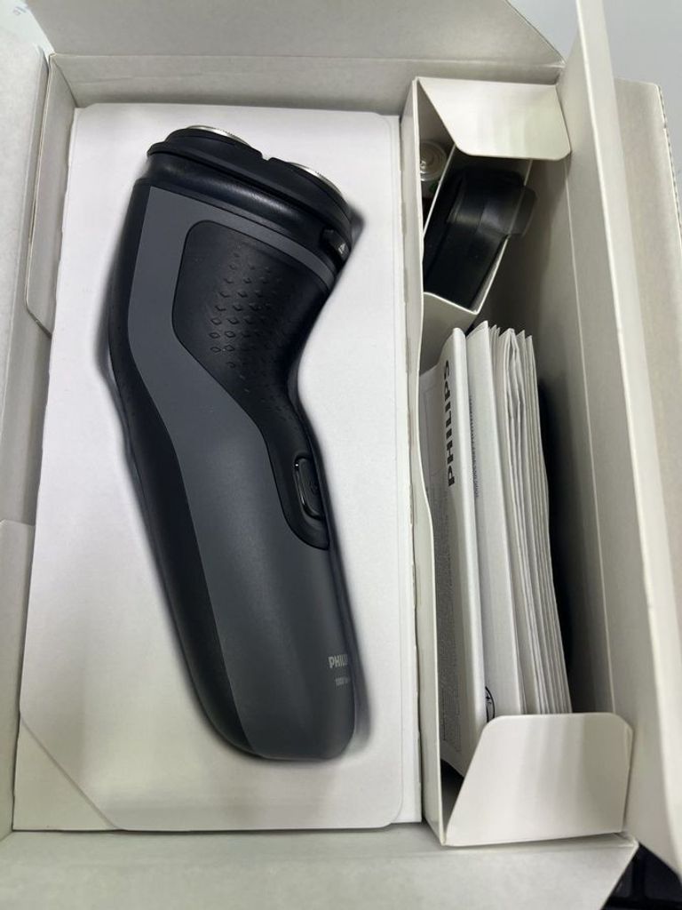 Дешево Philips Shaver Series 1000 S1142/00 з ломбарду
